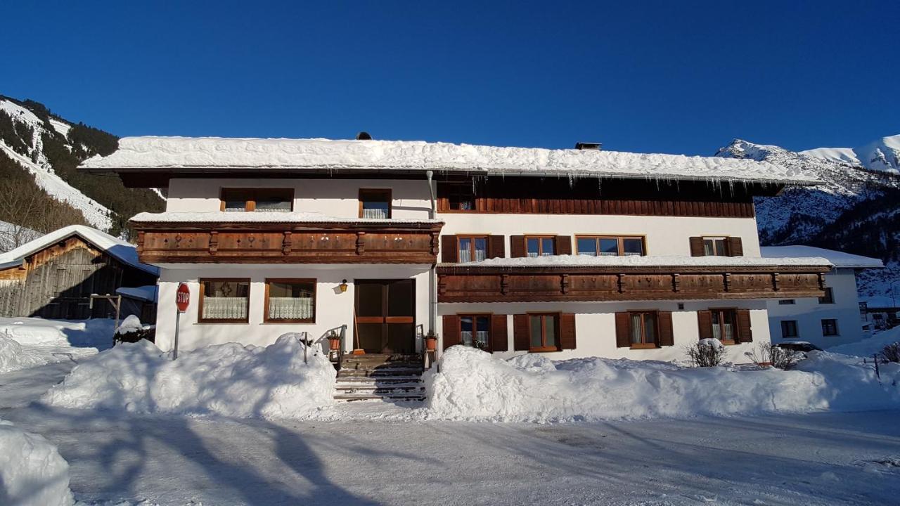 Haus Christof Leilighet Holzgau Eksteriør bilde